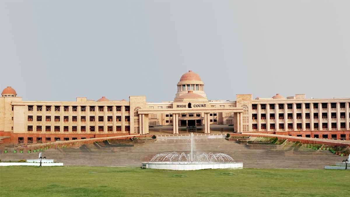 lucknow-scst-court-verdict-fake-case-parmanand-gupta-pooja-rawat