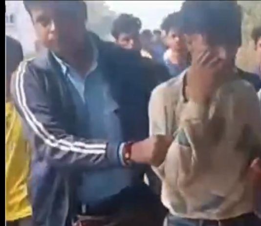 dhauli-express-woman-injured-snatching-arrests-west-bengal