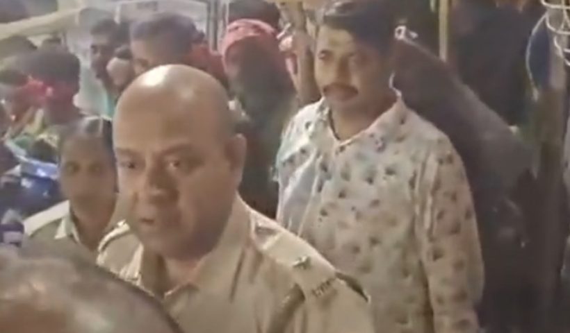 krishnanagar-jagaddhatri-immersion-lathi-charge-bjp-protest