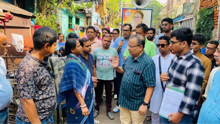 নাম বাদ যাবেনা: SIR আবহে তৃণমূলের মেগা ক্যাম্পেইন ‘দুয়ারে শিবির’!