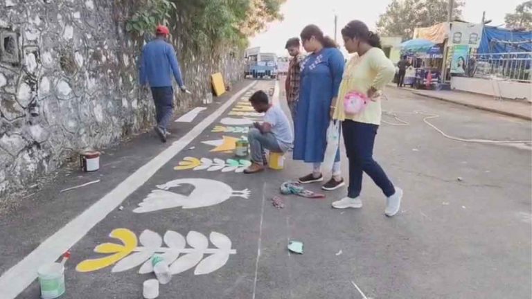 mukutmanipur-colorful-path-art