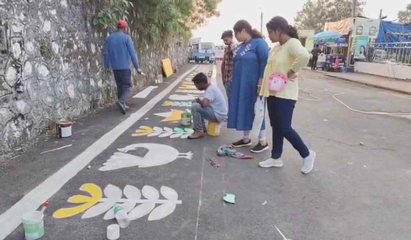 mukutmanipur-colorful-path-art