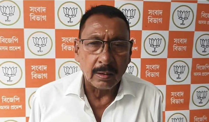 rajen-gohain-joins-asom-jatiya-parishad