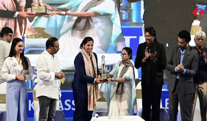 richa-ghosh-bengal-bhushan-award-eden-gardens-felicitation