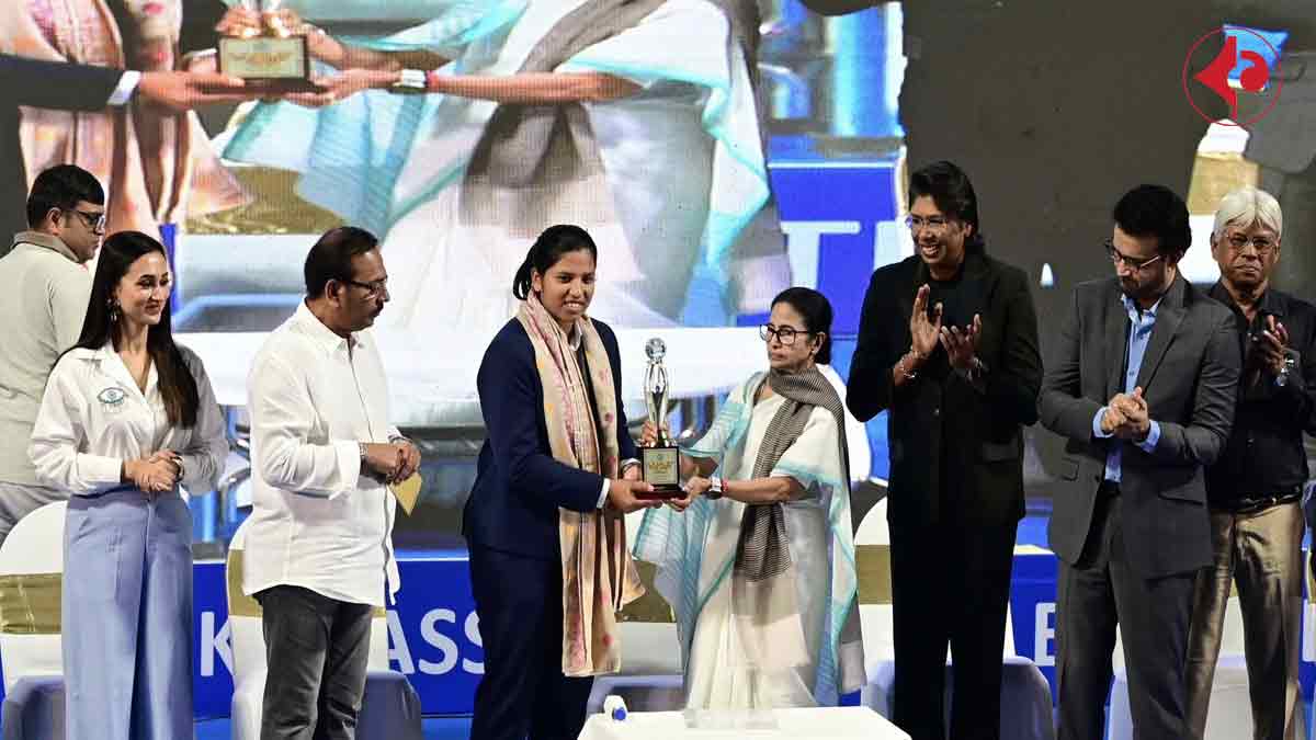 richa-ghosh-bengal-bhushan-award-eden-gardens-felicitation