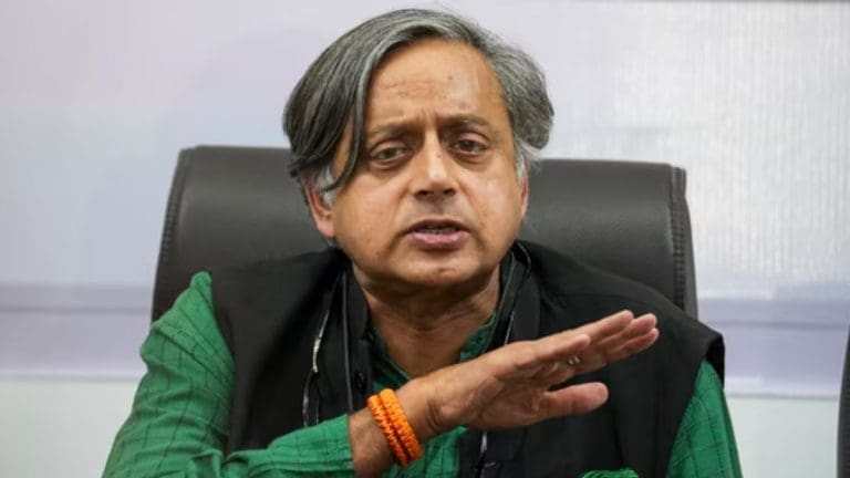 পরাজয়ের পর থারুরের ক্ষোভ: নির্বাচনী প্রচারে ডাকা হয়নি!
