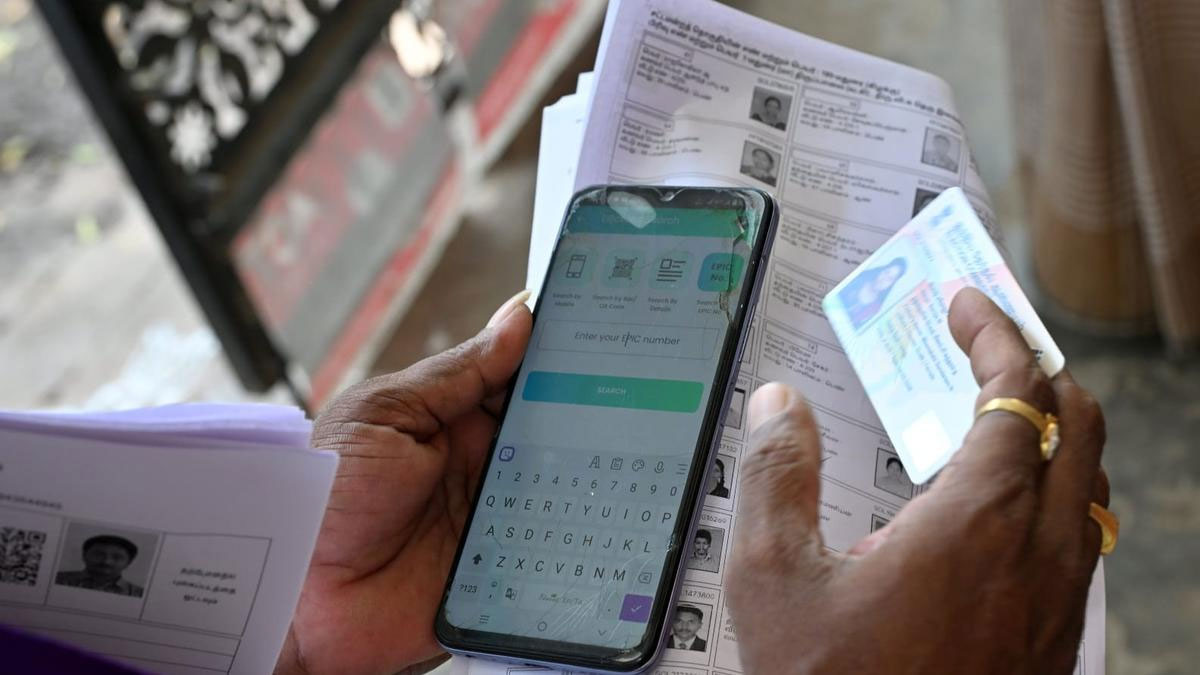 Online SIR Drive Launched in West Bengal for Voter List Corrections