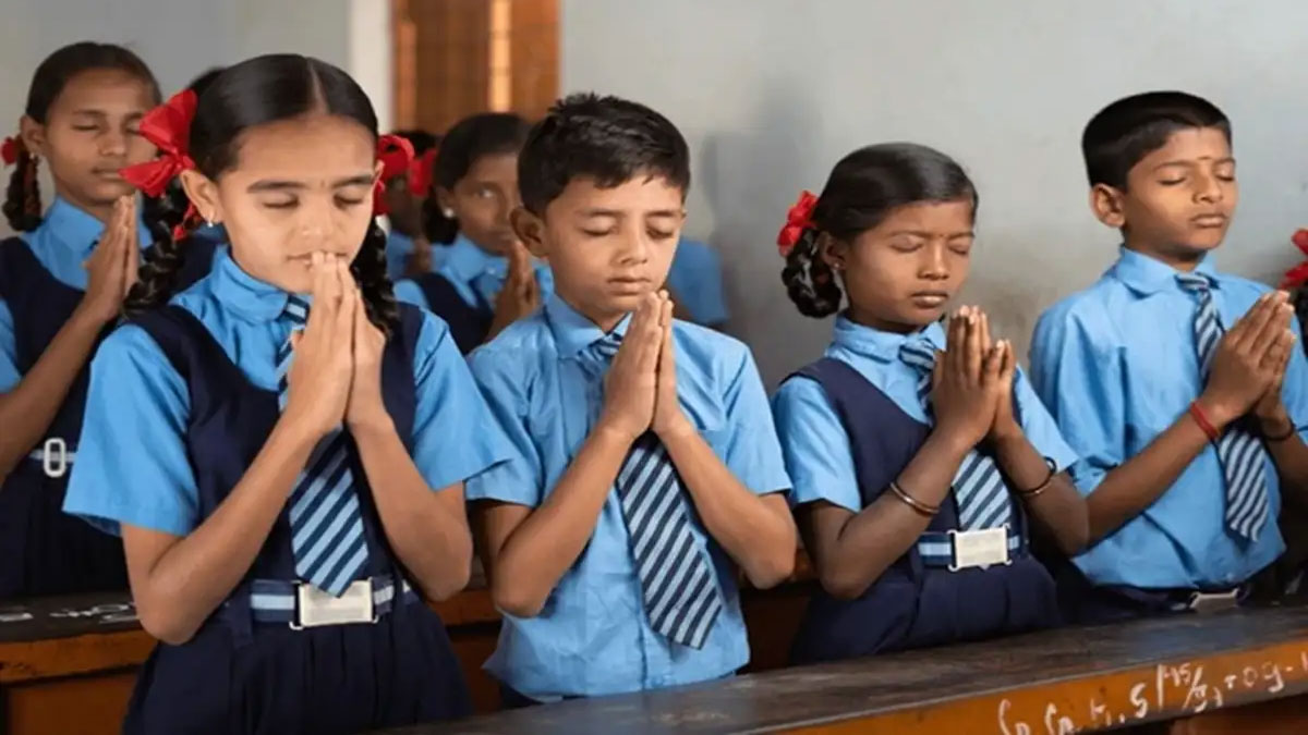 Vande Mataram Mandatory UP Schools