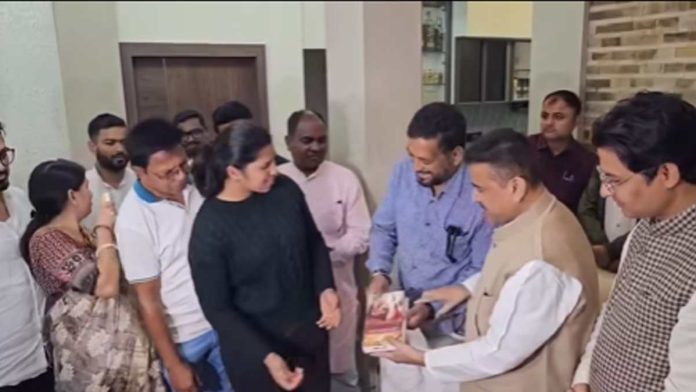 suvendu-adhikari-congratulates-richa-ghosh-siliguri-visit