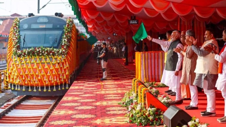 বন্দে-ভারত উদ্বোধনে কেন RSS-এর সঙ্গীত? ক্ষোভ উগড়ে দিলেন মুখ্যমন্ত্রী!
