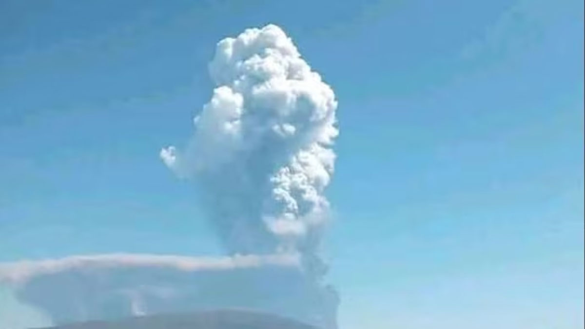 Volcanic ash cloud reaches Delhi's sky