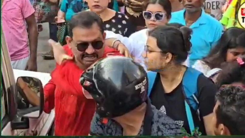 সেনা জওয়ানকে চড় কষিয়ে বিতর্কে মুখ্যমন্ত্রীর ভাই ঘনিষ্ট তৃণমূল নেতা 2 tmc-leader-slaps-indian-army-jawan-controversy