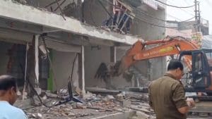 bulldozer-action-bareilly-communal-violence-illegal-market-demolished