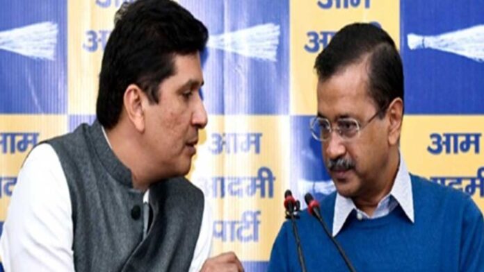 aap-leaders-fir-santa-claus-skit-delhi