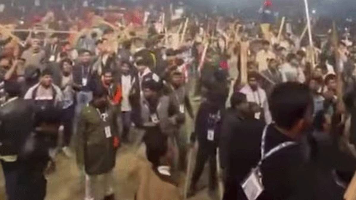 mob wrecks rock concert in Bangladesh