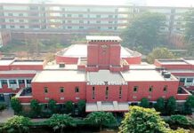 দিল্লির দুই কলেজে বোমাতঙ্ক! খালি করা হল ক্যাম্পাস, আতঙ্কে দিল্লি বিশ্ববিদ্যালয় Delhi University Bomb Threat