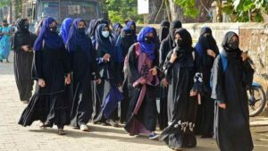 vivek-junior-college-dress-code-ban-protest