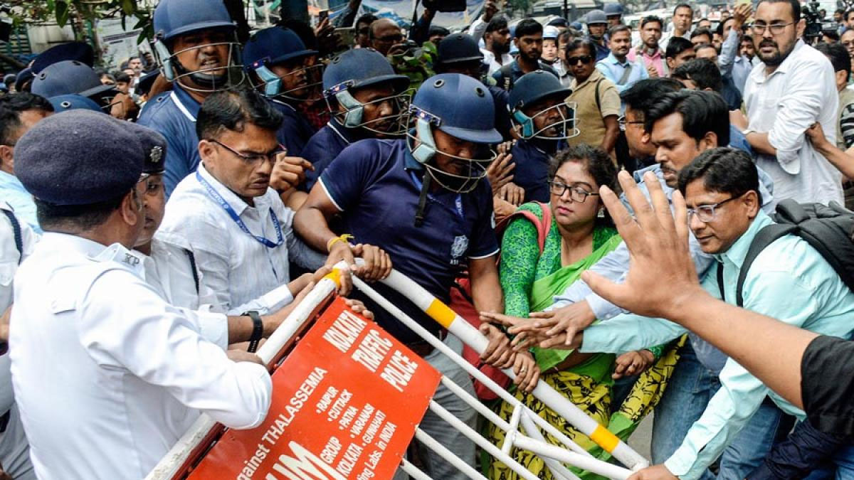 Here are some alternative English headlines for the news about the BLO Rights Protection Committee protest at the CEO office: 1. Tensions Rise as BLO Rights Committee Protests Outside CEO Office 2. BLO Rights Committee Stages Protest, CEO Office Sees Heated Demonstration 3. Heated Scenes Outside CEO Office During BLO Rights Protection Committee Rally 4. BLO Rights Committee Raises Demands in Fiery Protest at CEO Office 5. CEO Office Witnesses Tense Protest by BLO Rights Protection Committee 6. BLO Activists Gather Outside CEO Office Demanding Rights Enforcement 7. Protest by BLO Rights Committee Sparks Stir at CEO Office 8. BLO Rights Committee Holds Demonstration, Presses for Worker Rights at CEO Office 9. Tense Atmosphere at CEO Office Amid BLO Committee Protest 10. CEO Office Becomes Center of BLO Rights Committee Protest If you want, I can create **12–15 more punchy, news-ready English headlines** that are short and click-worthy.