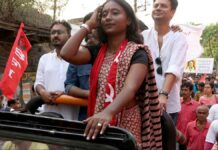 অবশেষে ইসলামিস্ট ফ্যাসিস্টদের বিরুদ্ধে সরব বাম নেত্রী dipsita-dhar-calls-protect-minorities-from-islamist-violence-bangladesh