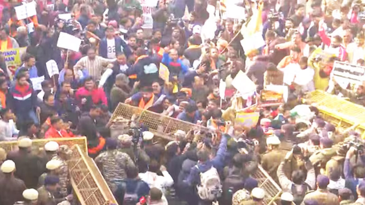 Kolkata Protesters March Towards Deputy High Commission Over Bangladesh Issue