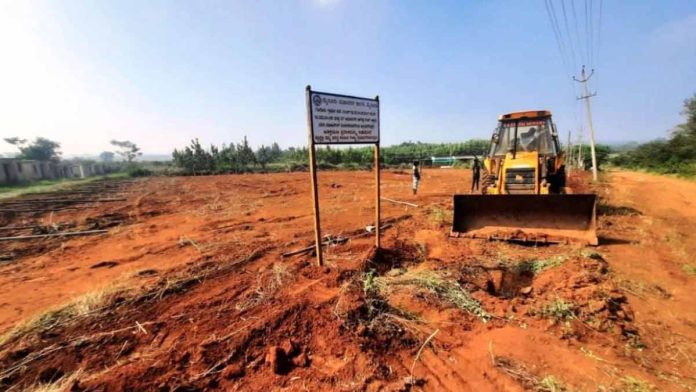 ayodhya-army-jawan-land-encroachment-irfan-mustaq-controversy