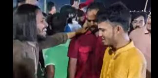 bangladesh-student-leader-india-boycott-lungi-dance-controversy