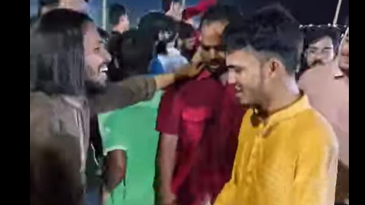 bangladesh-student-leader-india-boycott-lungi-dance-controversy