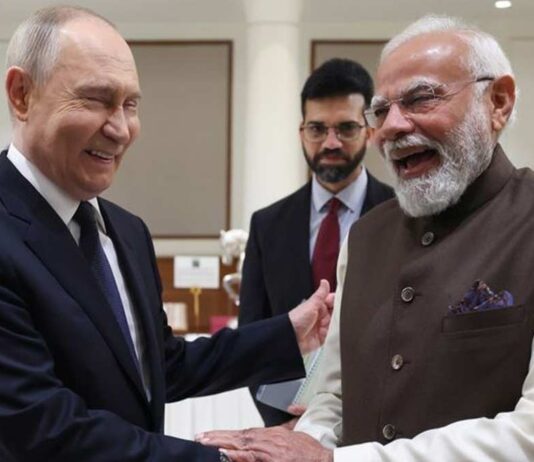 modi-announces-free-e-tourist-visa-for-russians