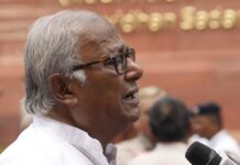 ‘বকেয়া টাকা না পেলে আন্দোলন চলবে’: সৌগত রায় tmc-protest-saugata-roy-pending-dues-parliament