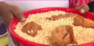 ssc-aspirants-symbolic-act-of-protest-with-snacks-in-hand