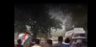 bangladeshi-gas-truck-protest-tripura