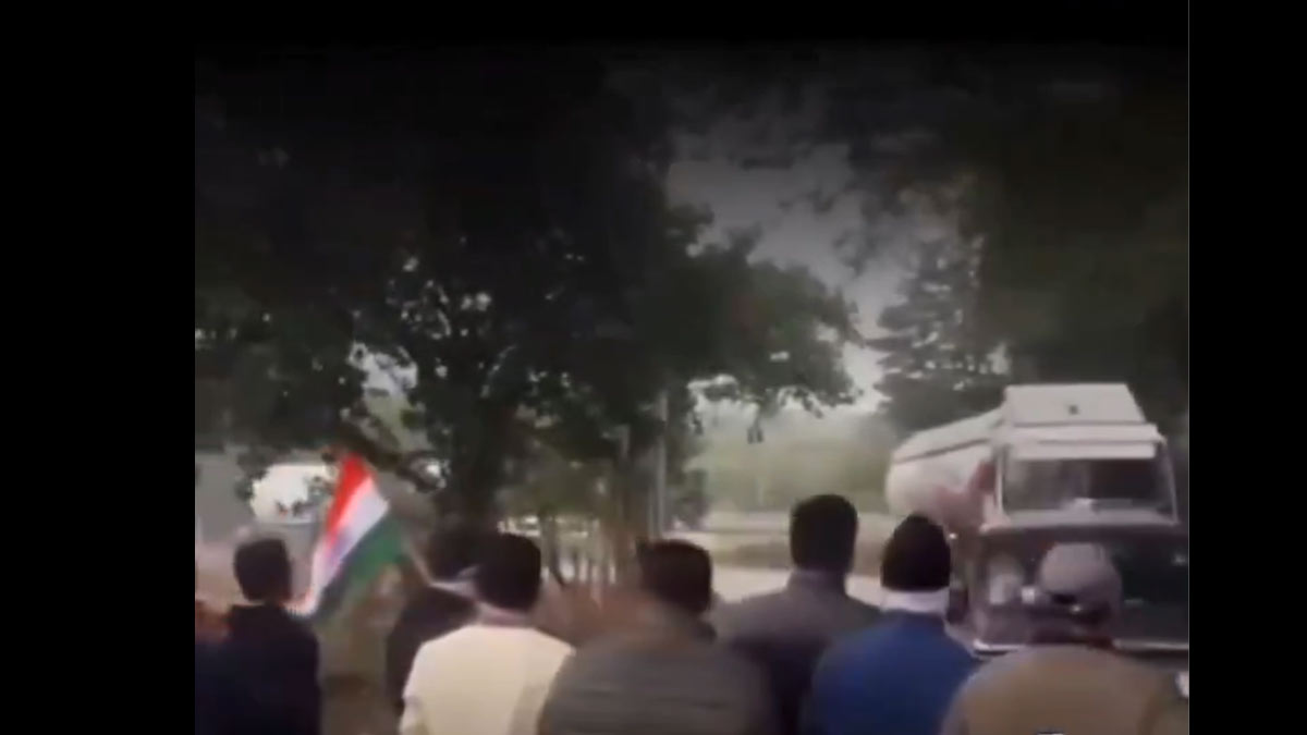 bangladeshi-gas-truck-protest-tripura