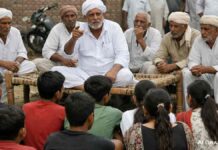 ১৮ বছরের নীচে হাফ প্যান্টে নিষেধাজ্ঞা উত্তরপ্রদেশে! up-baghpat-khap-panchayat-ban-half-pants-smartphones-under-18