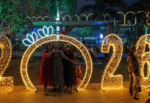 স্বাগত ২০২৬: বছরের প্রথম দিনে দেশে কী খোলা, কী বন্ধ? New Year India holiday status