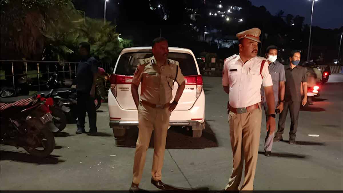 ১০ দিনের আলাপে হোটেলের বিছানায়! চরম পরিণতি কিশোরীর andhra-pradesh-teen-girl-raped-hotel-10-days-online-love-trap