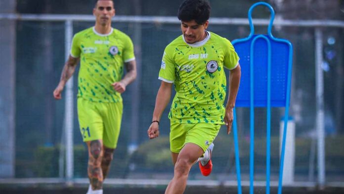 anirudh-thapa-birthday-training-robson-robinho-back-mohun-bagan