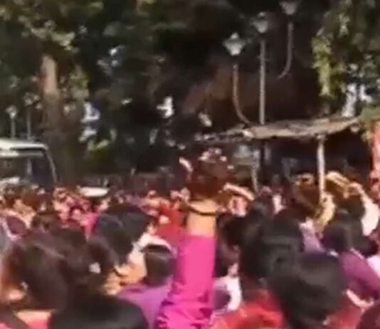 asha-workers-protest-health-department-kolkata