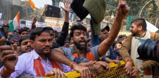 Man Set Ablaze By Mob Dies in Bangladesh 