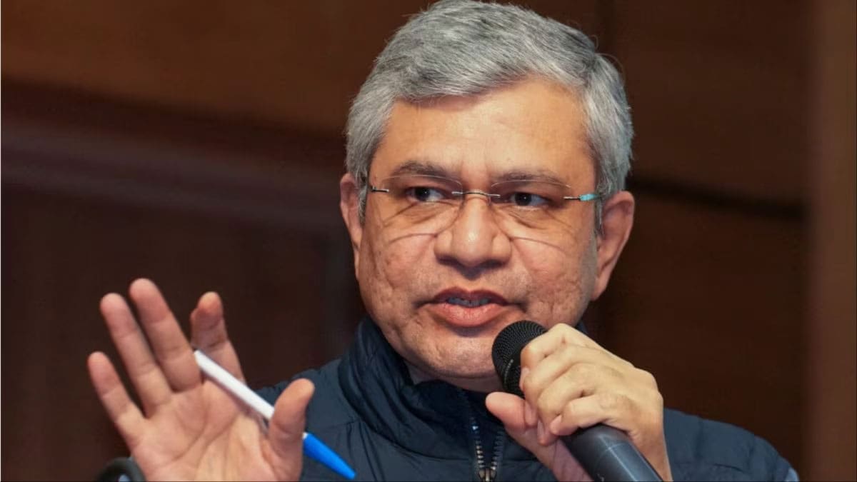 AI রেসে ভারত ‘ফার্স্ট ক্লাস’, দাভোসে আইএমএফ প্রধানের সামনেই হুঙ্কার বৈষ্ণবের India AI global ranking