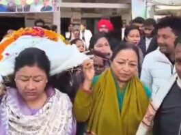 congress-symbolic-dead-body-protest