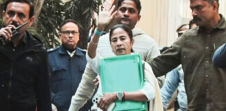 "ED Tells Supreme Court Mamata Banerjee Allegedly Entered by Force During IPAC Probe"