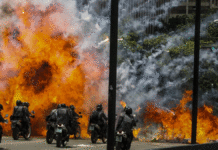 Multiple explosions in Caracas