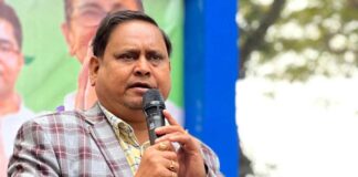 humayun-kabir-go-back-slogans-brigade-kolkata