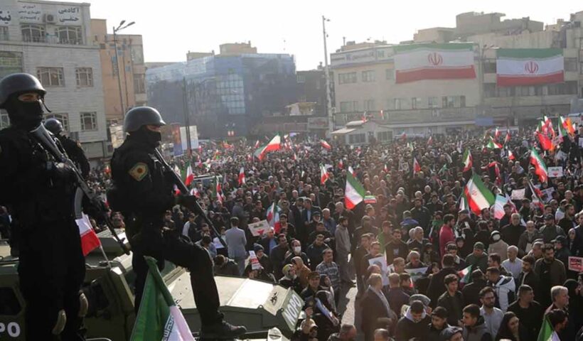 iran-halts-execution-800-prisoners