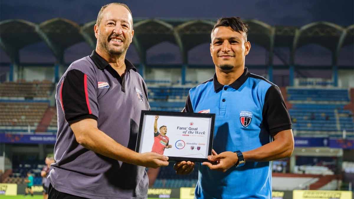 juan-pedro-benali-post-alaaeddine-ajaraie-north-east-united