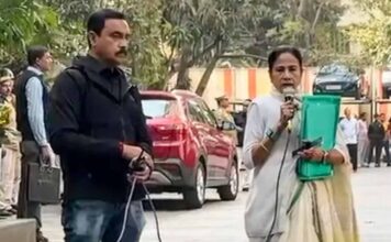 পালানোর জন্য রাষ্ট্রপতি শাসন আনতে চাইছেন মমতা? বাড়ছে রহস্য mamata-banerjee-ed-raid-ipac-pratik-jain-controversy