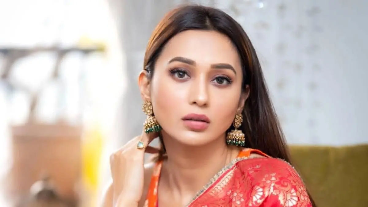 বনগাঁয় মিমিকে হেনস্থা! তদন্তে গিয়ে আক্রান্ত ৬ পুলিশ Mimi Chakraborty harassment case