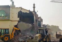রাজস্থানে ভাঙা পড়ল পুলিশকে হামলাকারী মসজিদ illegal-mosque-demolition-chomu-jaipur