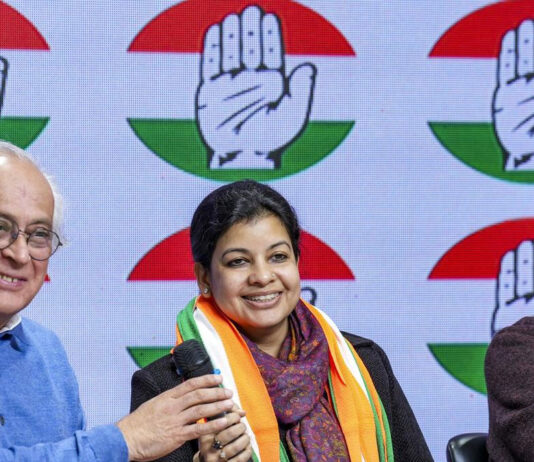 Congress Faces Major Fallout as Mousumi Returns, TMC Sees Influx of Leaders