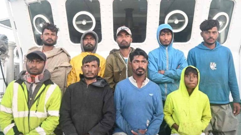 indian-coast-guard-intercepts-pakistani